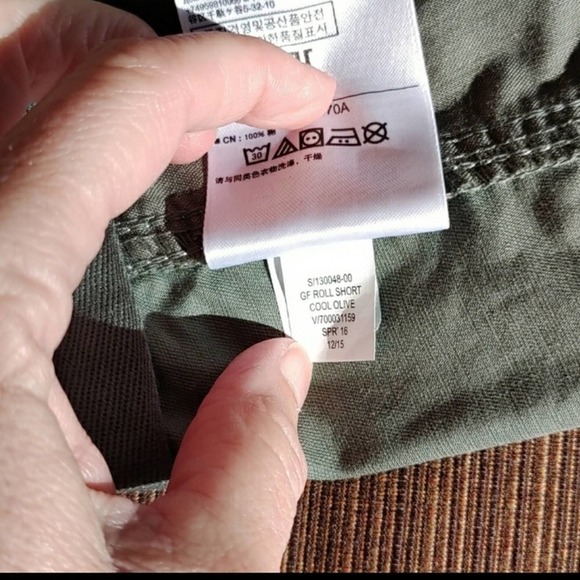 Gap Olive Girlfriend Twill Shorts Side Stripe Size 6 - Picture 9 of 10